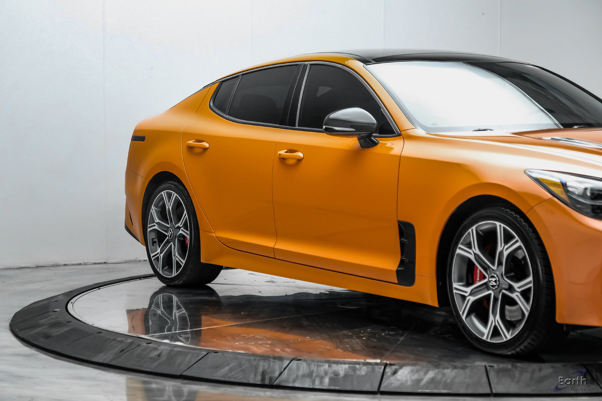 Used 2019 Kia Stinger GTS RWD image 26