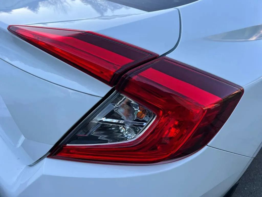 Used 2018 Honda Civic EX image 35