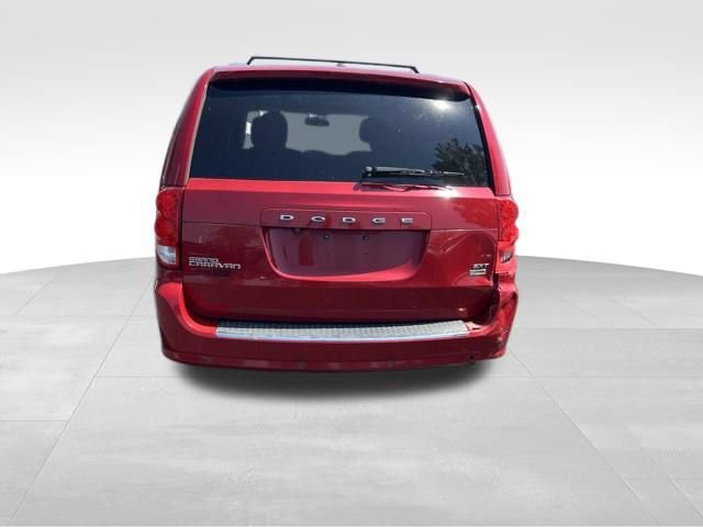 Used 2015 Dodge Grand Caravan SXT w/ Rear Park Assist Package FWD image 6
