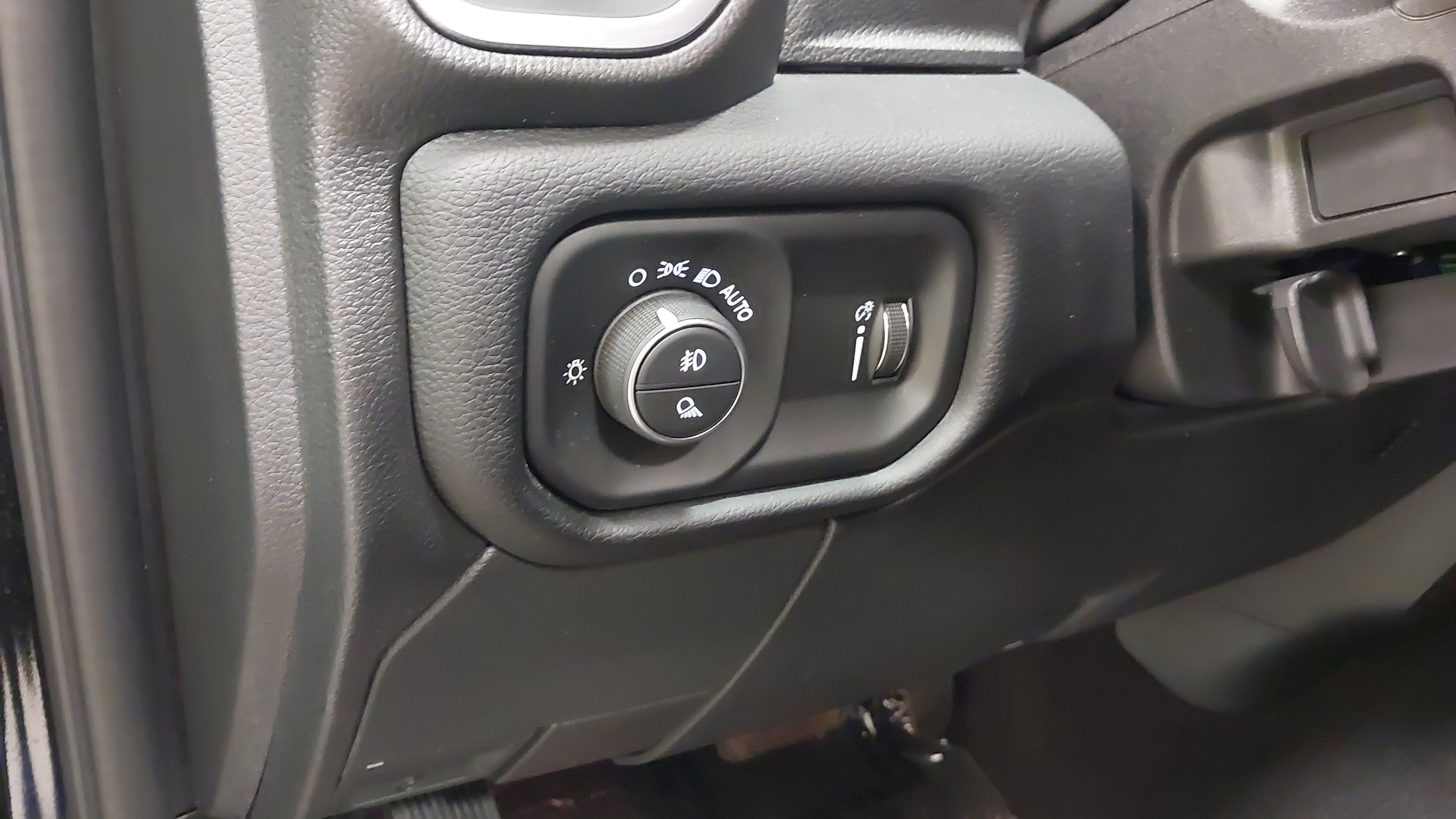 Used 2026 RAM 2500 Big Horn AWD/4WD image 31