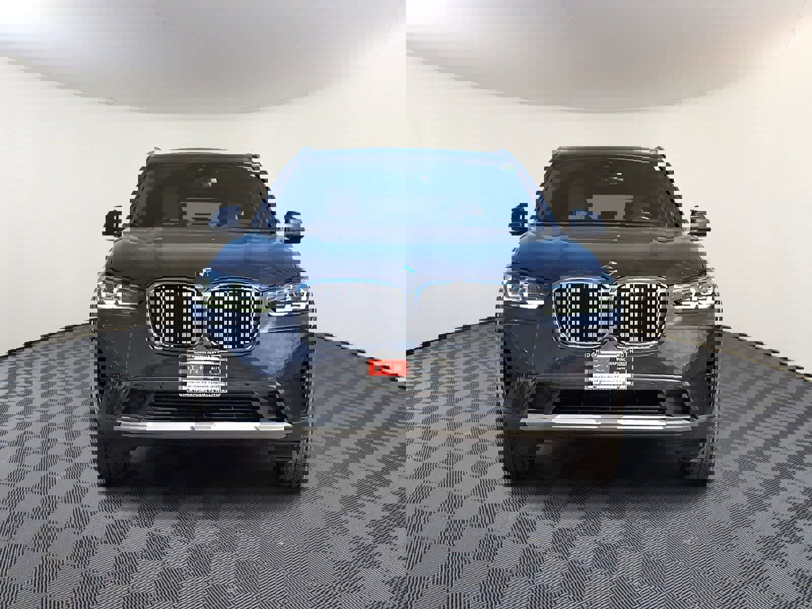 Used 2023 BMW X3 xDrive30i w/ Premium Package AWD/4WD image 3