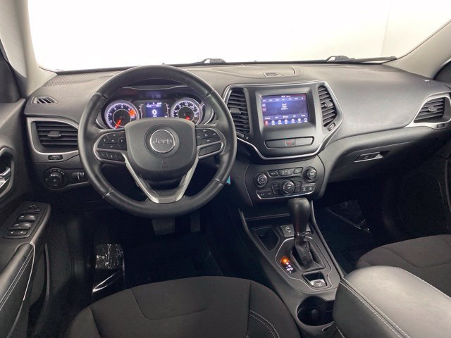 Used 2019 Jeep Cherokee Latitude w/ Cold Weather Group FWD image 37