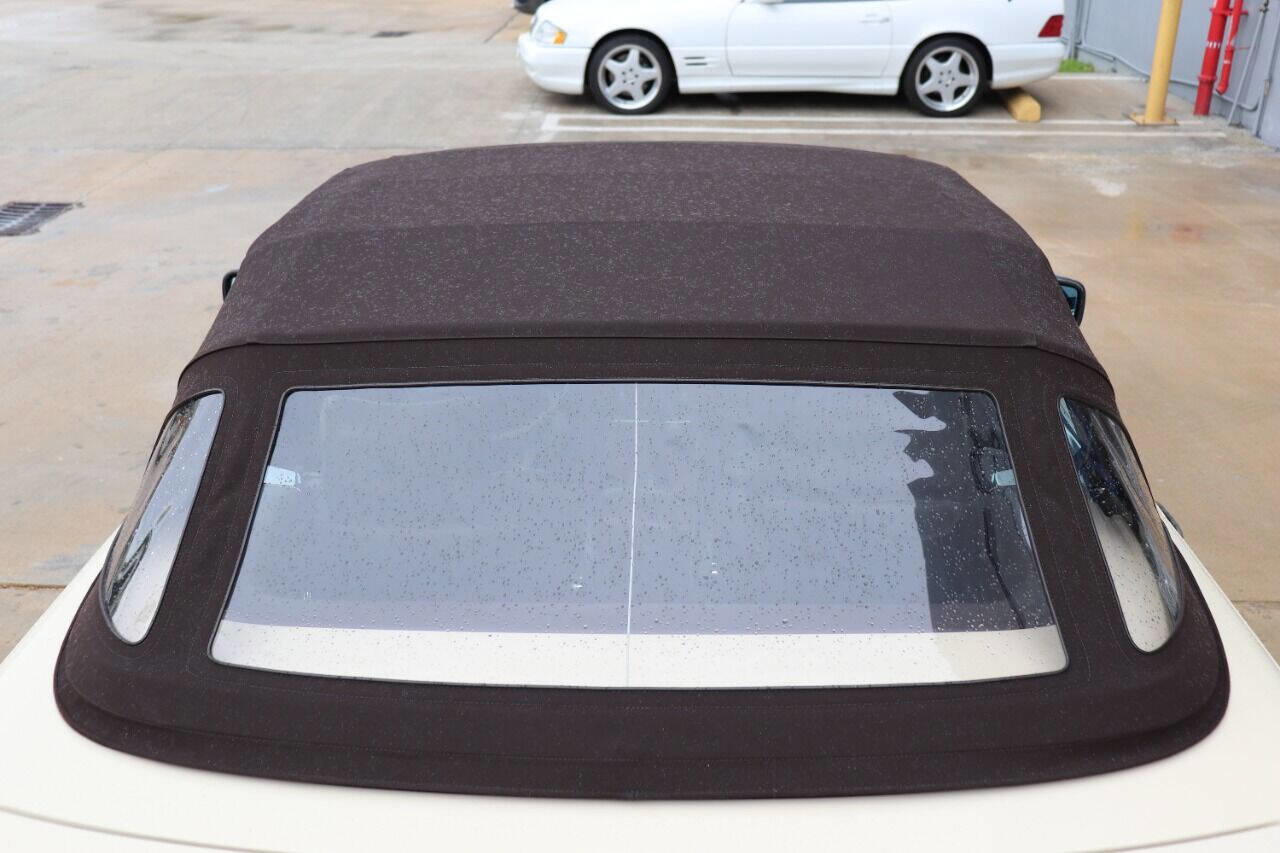 Used 1987 Mercedes-Benz 560 SL image 15