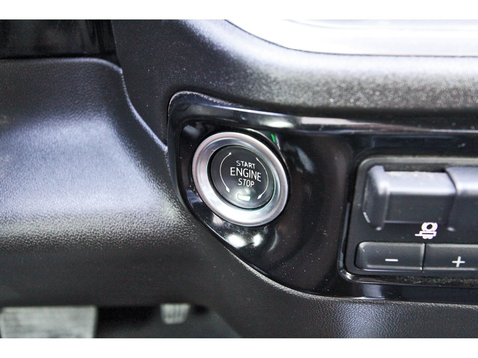 Used 2025 Chevrolet Silverado 3500 High Country w/ High Country Premium Package AWD/4WD image 21