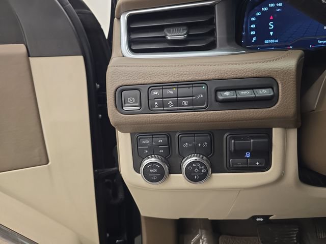 Used 2022 GMC Yukon XL Denali w/ Denali Ultimate Package AWD/4WD image 39