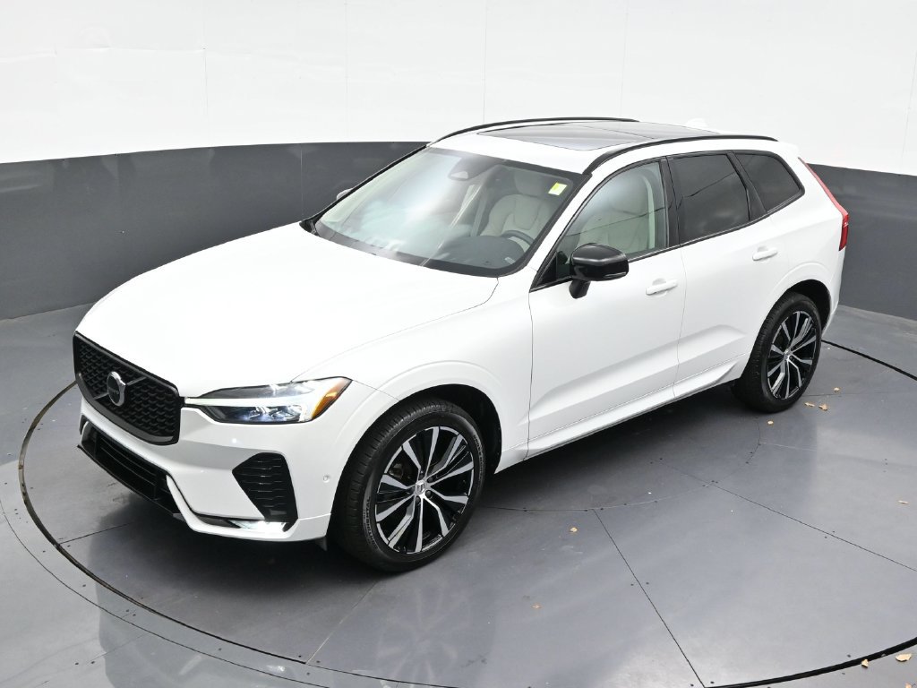 Certified 2024 Volvo XC60 B5 Plus AWD/4WD image 10