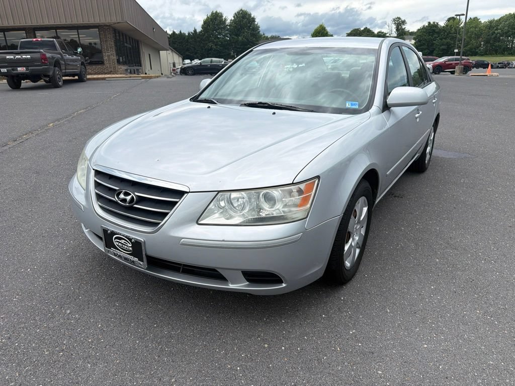 Used 2010 Hyundai Sonata GLS FWD image 1