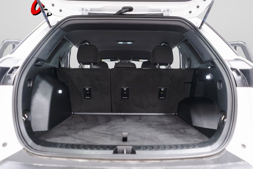 Used 2025 Chevrolet Equinox LT AWD/4WD image 36