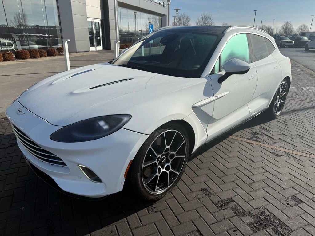 Used 2021 Aston Martin DBX image 3