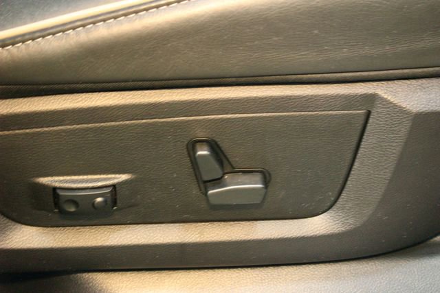 Used 2016 RAM 1500 Limited image 12