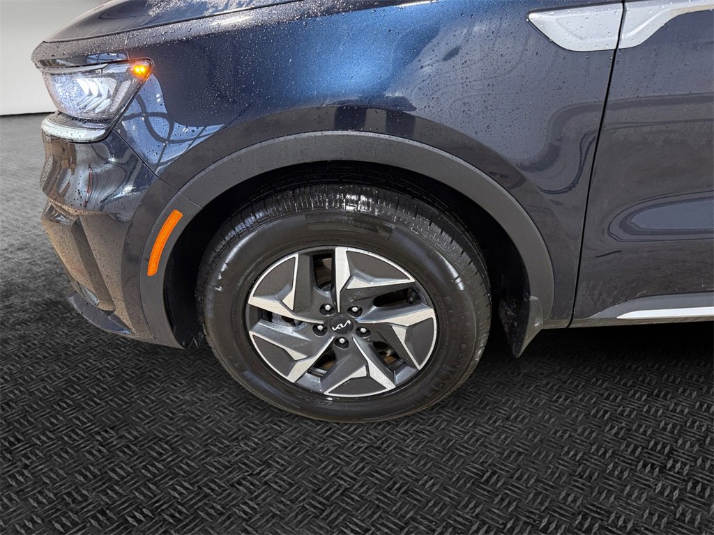 Certified 2022 Kia Sorento EX image 11