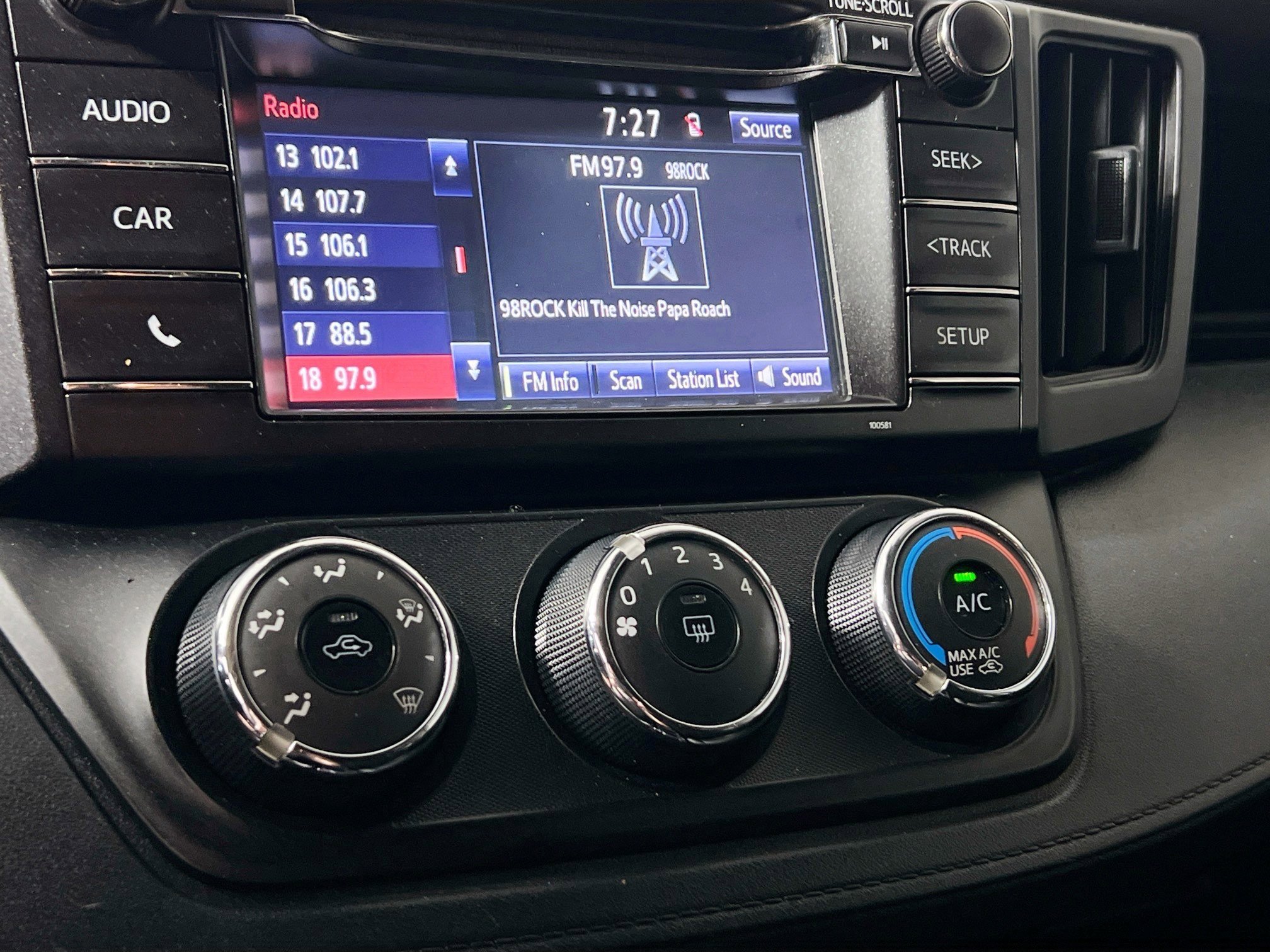 Used 2017 Toyota RAV4 LE image 26