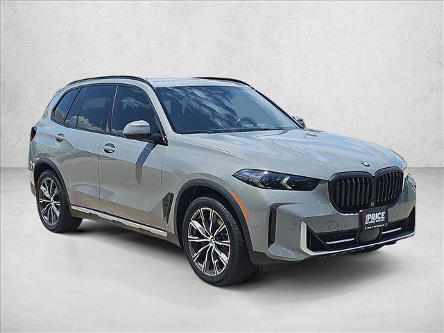 Used 2025 BMW X5 xDrive40i w/ M Sport Package AWD/4WD image 3