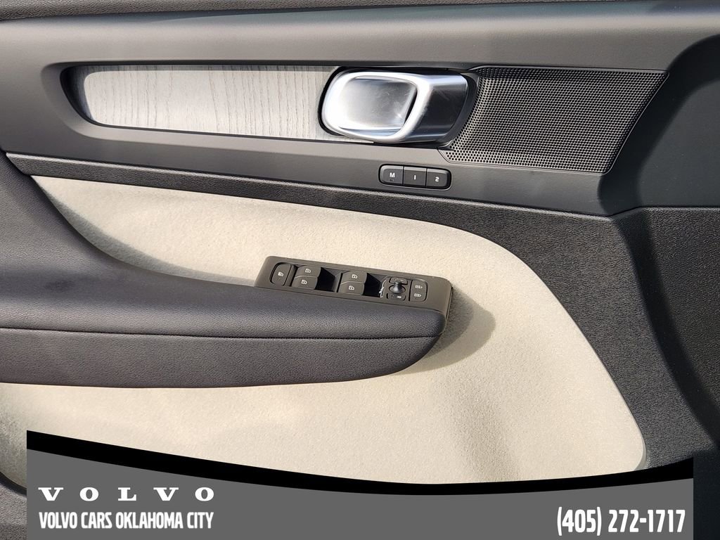 New 2026 Volvo XC40 B5 Plus w/ Protection Package Premier image 22