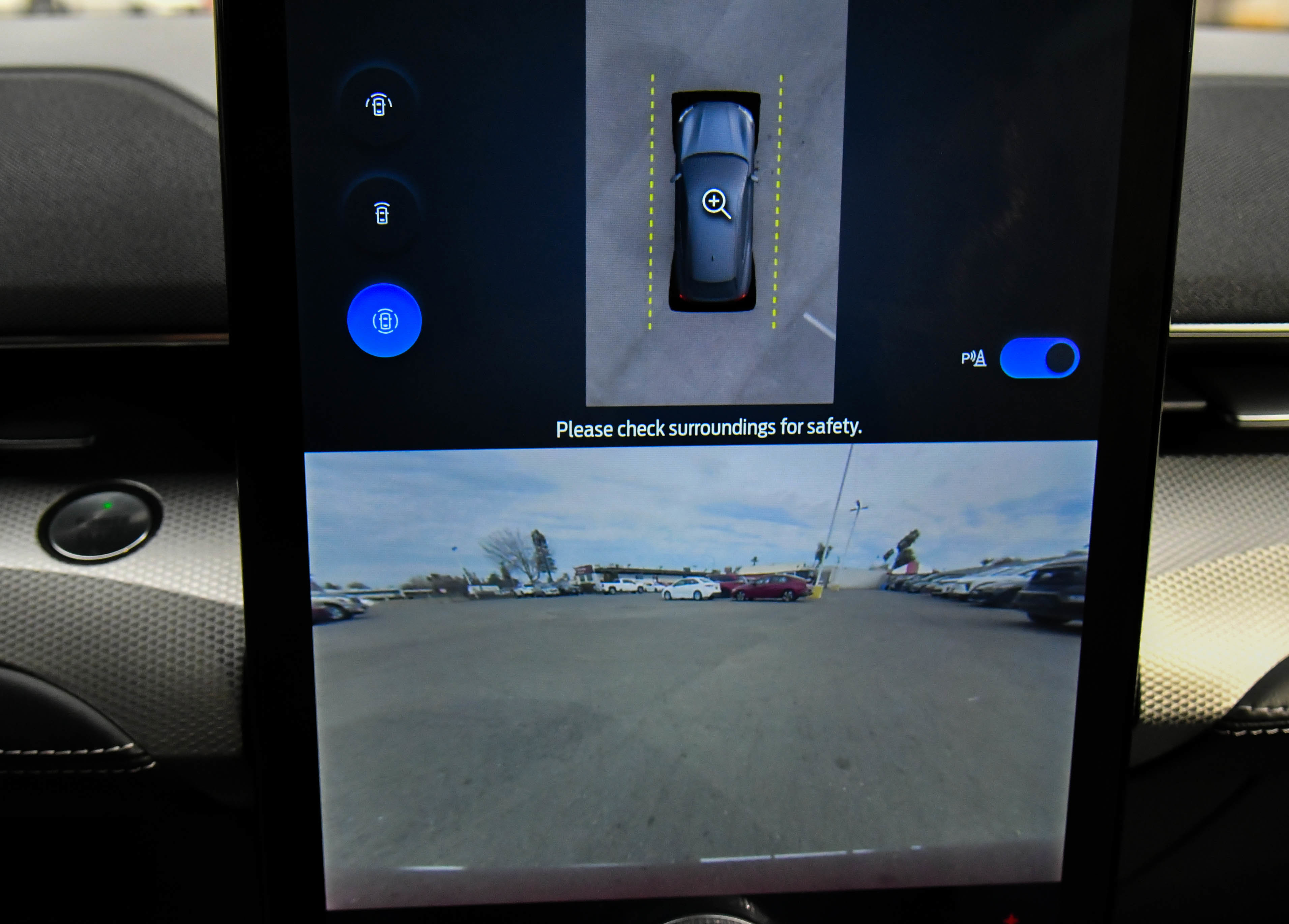 Used 2023 Ford Mustang Mach-E Select image 23