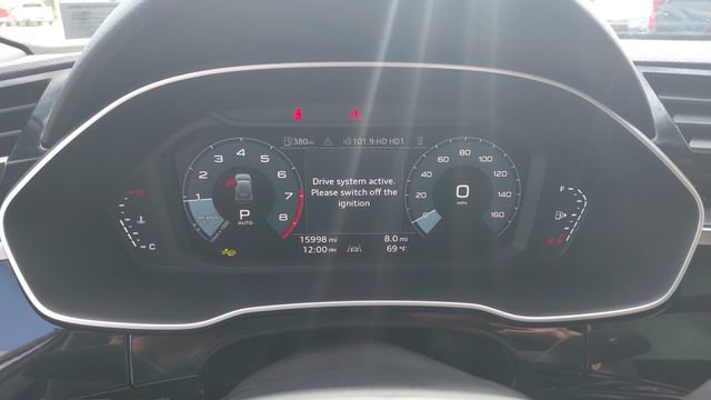 Used 2025 Audi Q3 2.0T Premium AWD/4WD image 15