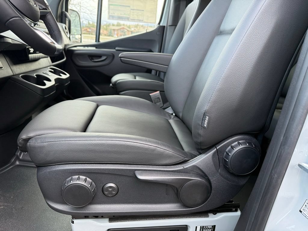 New 2025 Mercedes-Benz Sprinter 2500 image 24