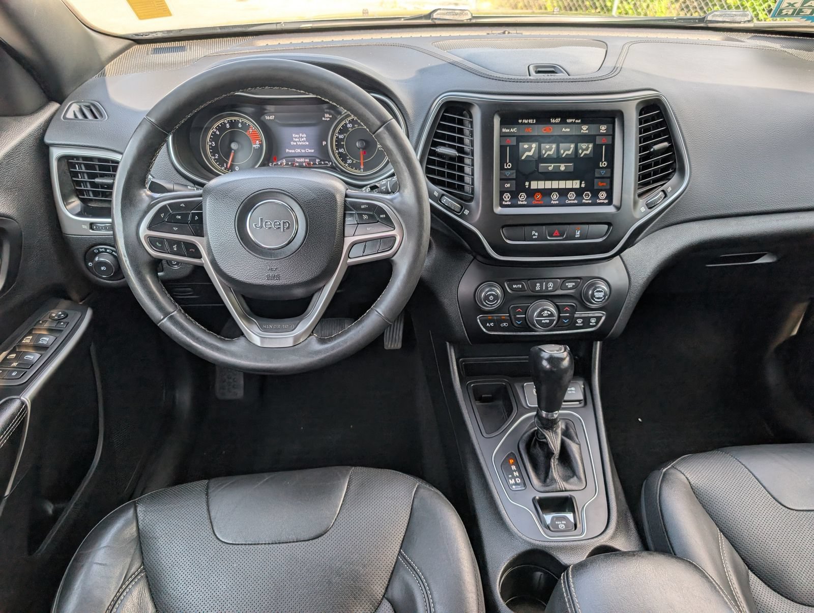 Used 2021 Jeep Cherokee Latitude Lux 80th Anniv w/ Quick Order Package 26U 80TH FWD image 17