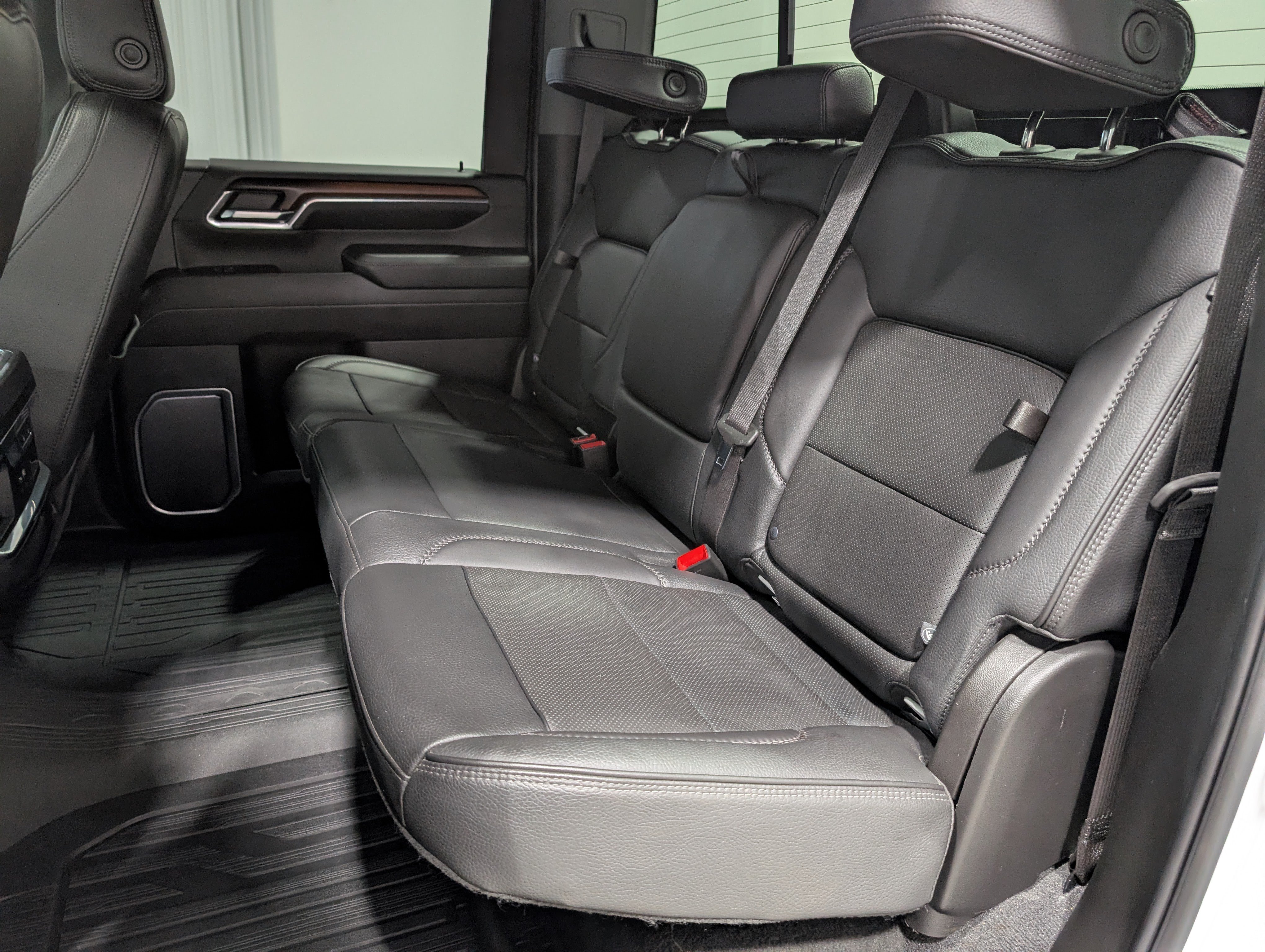 Used 2024 GMC Sierra 3500 Denali w/ Denali Reserve Package AWD/4WD image 21