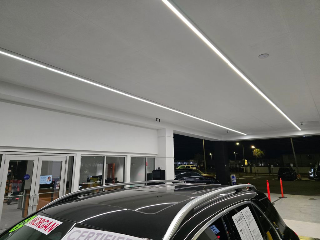 Used 2024 Mercedes-Benz GLE 450e 4MATIC image 12