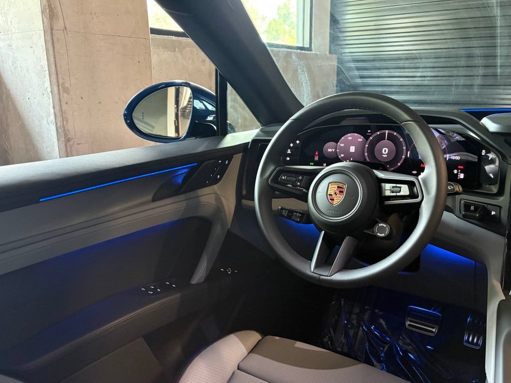 New 2026 Porsche Cayenne Electric AWD/4WD image 18