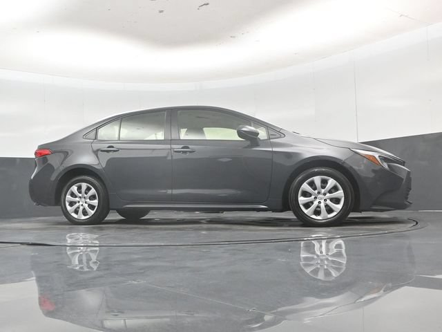 Used 2025 Toyota Corolla LE FWD image 50