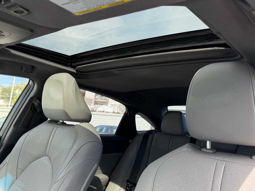 Certified 2022 Toyota Avalon Limited w/ Advanced Safety Package image 17