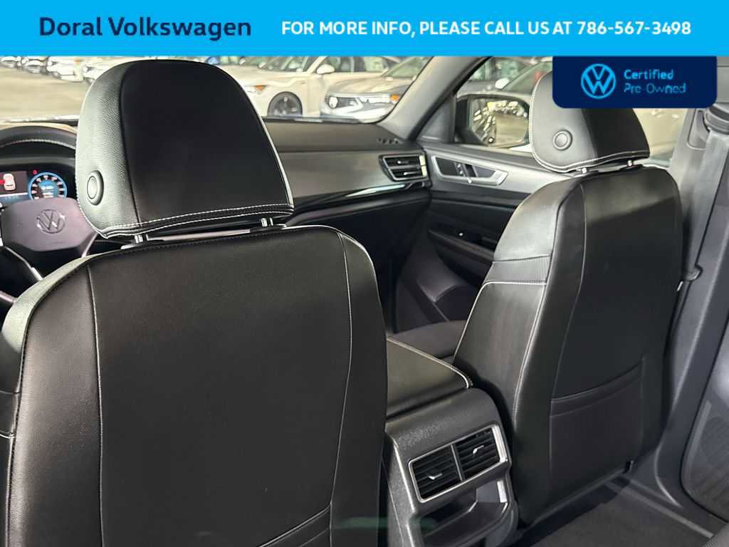 Certified 2024 Volkswagen Atlas Cross Sport SE FWD image 23