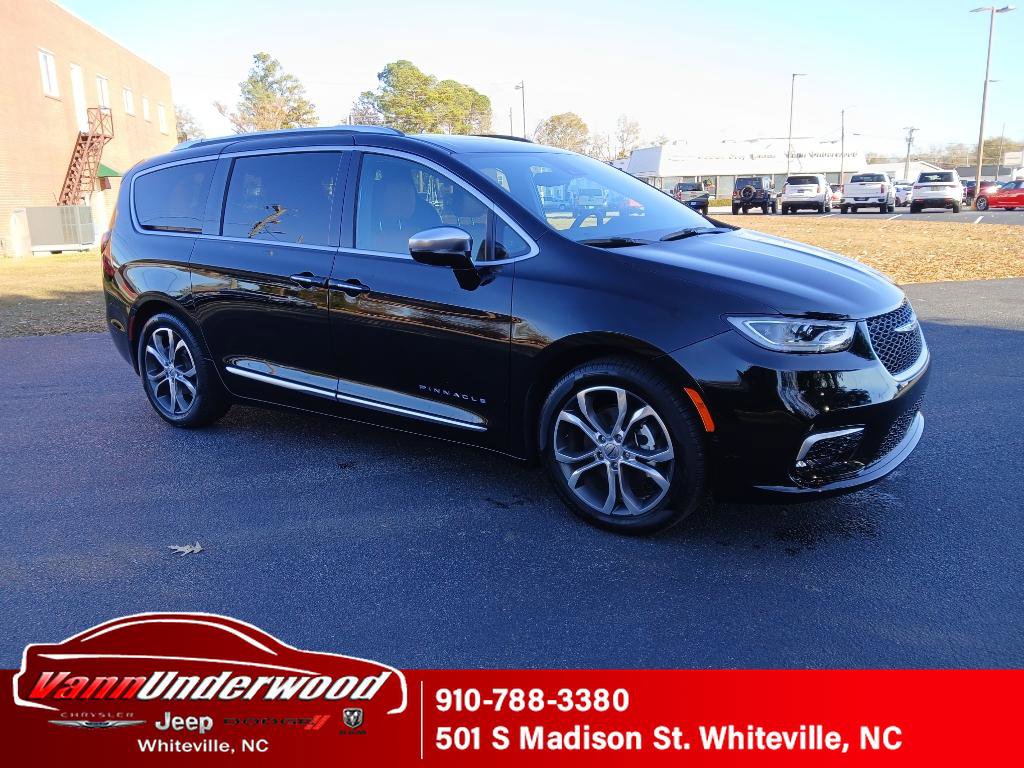 Used 2024 Chrysler Pacifica Pinnacle