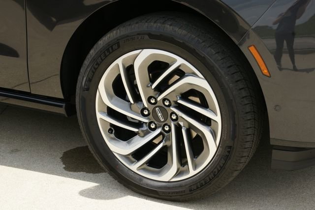 Used 2025 Lincoln Navigator Reserve AWD/4WD image 9
