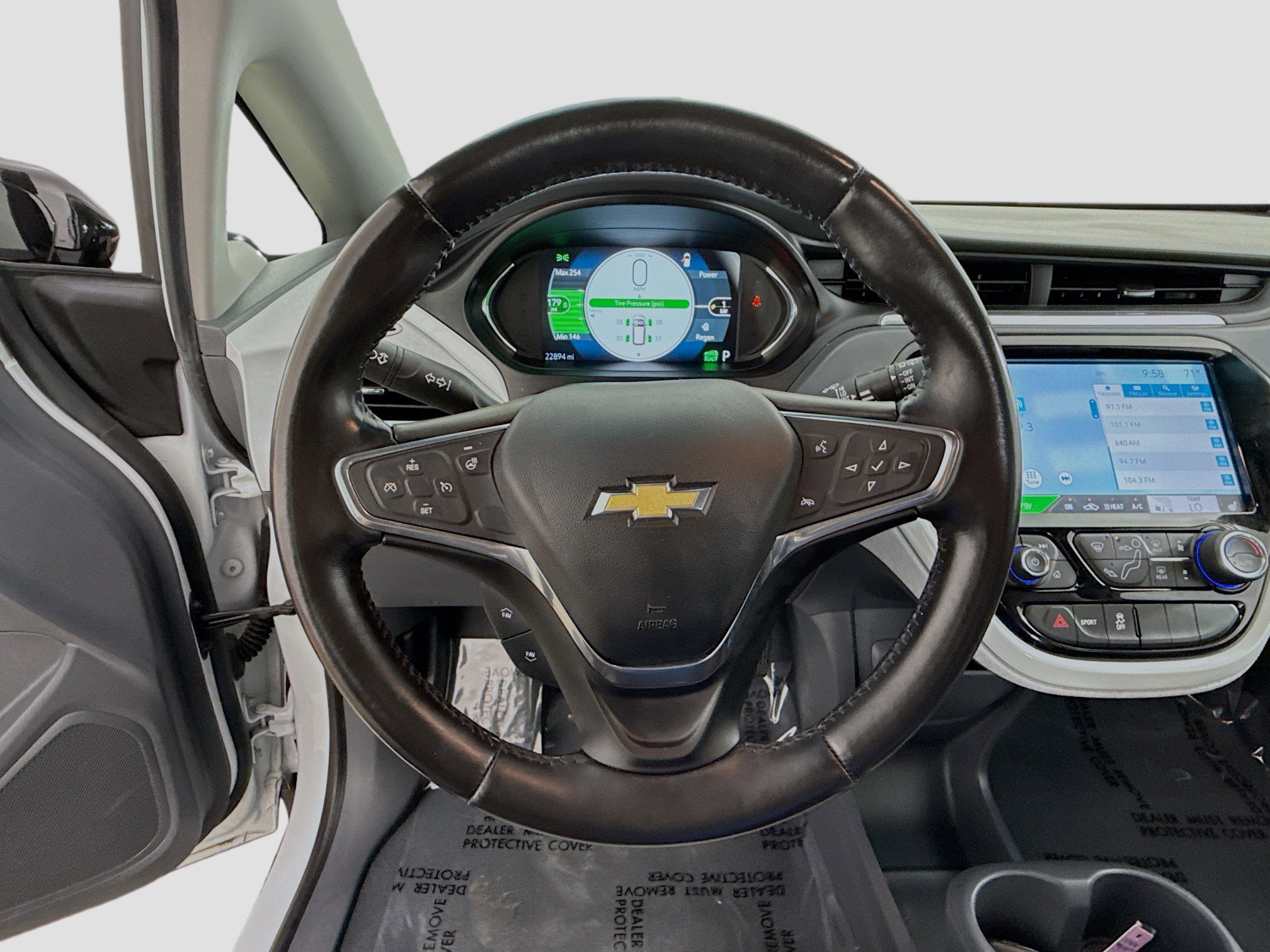 Used 2020 Chevrolet Bolt LT FWD image 11