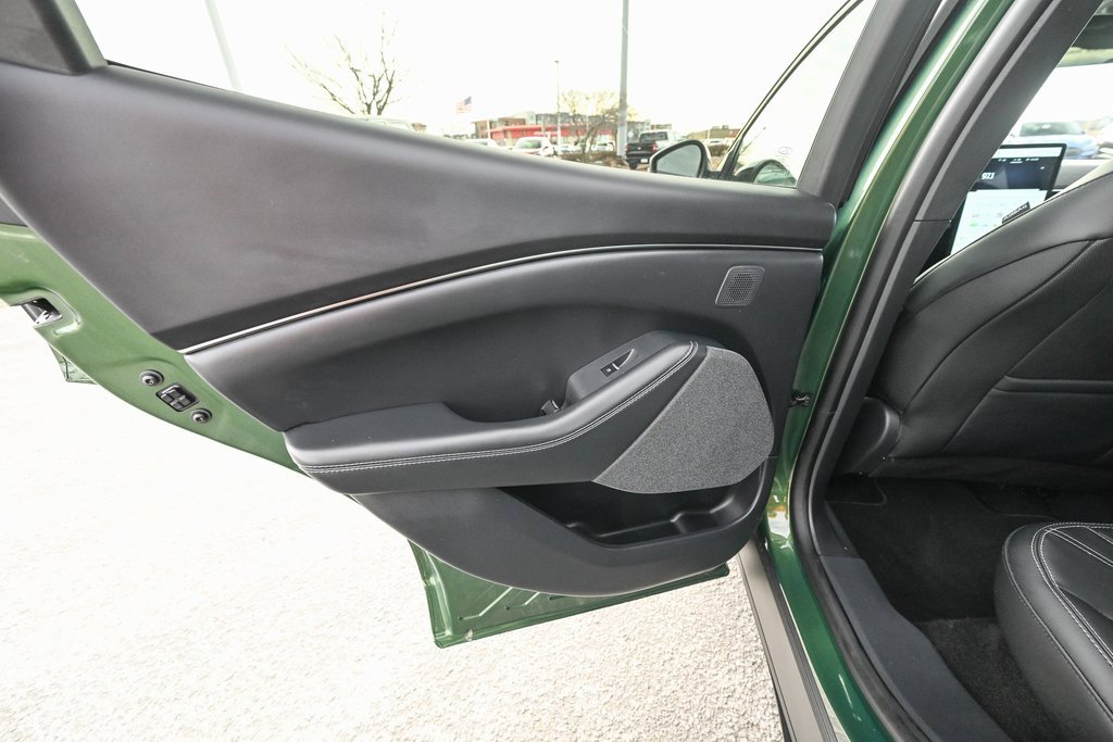 Used 2025 Ford Mustang Mach-E Premium image 23