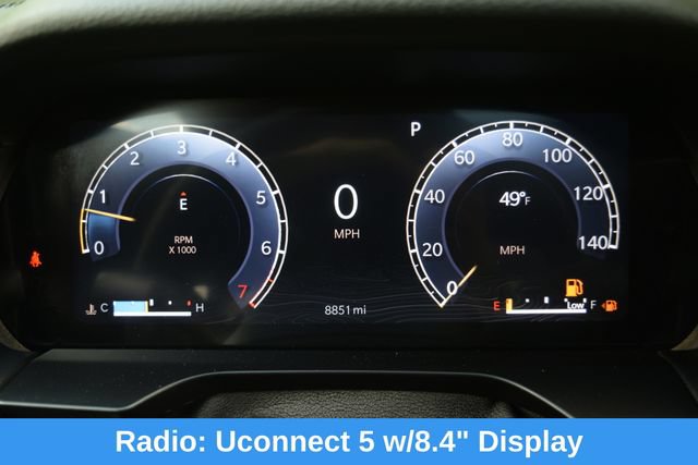 Used 2024 Jeep Grand Cherokee Altitude AWD/4WD image 3