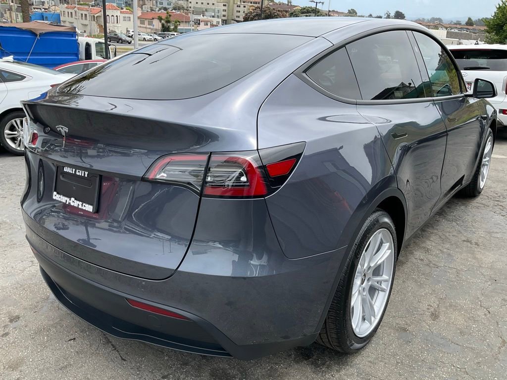 Used 2023 Tesla Model Y 2WD image 84