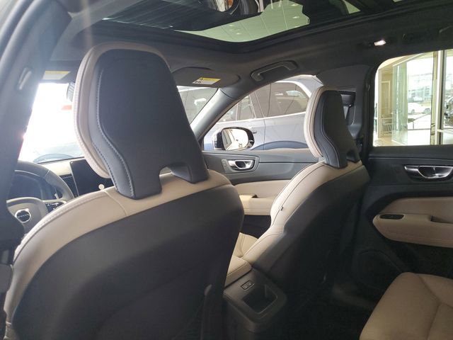 New 2026 Volvo XC60 B5 Core w/ Climate Package image 20