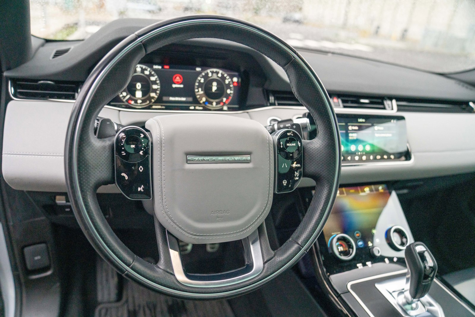 Used 2020 Land Rover Range Rover Evoque First Edition image 13