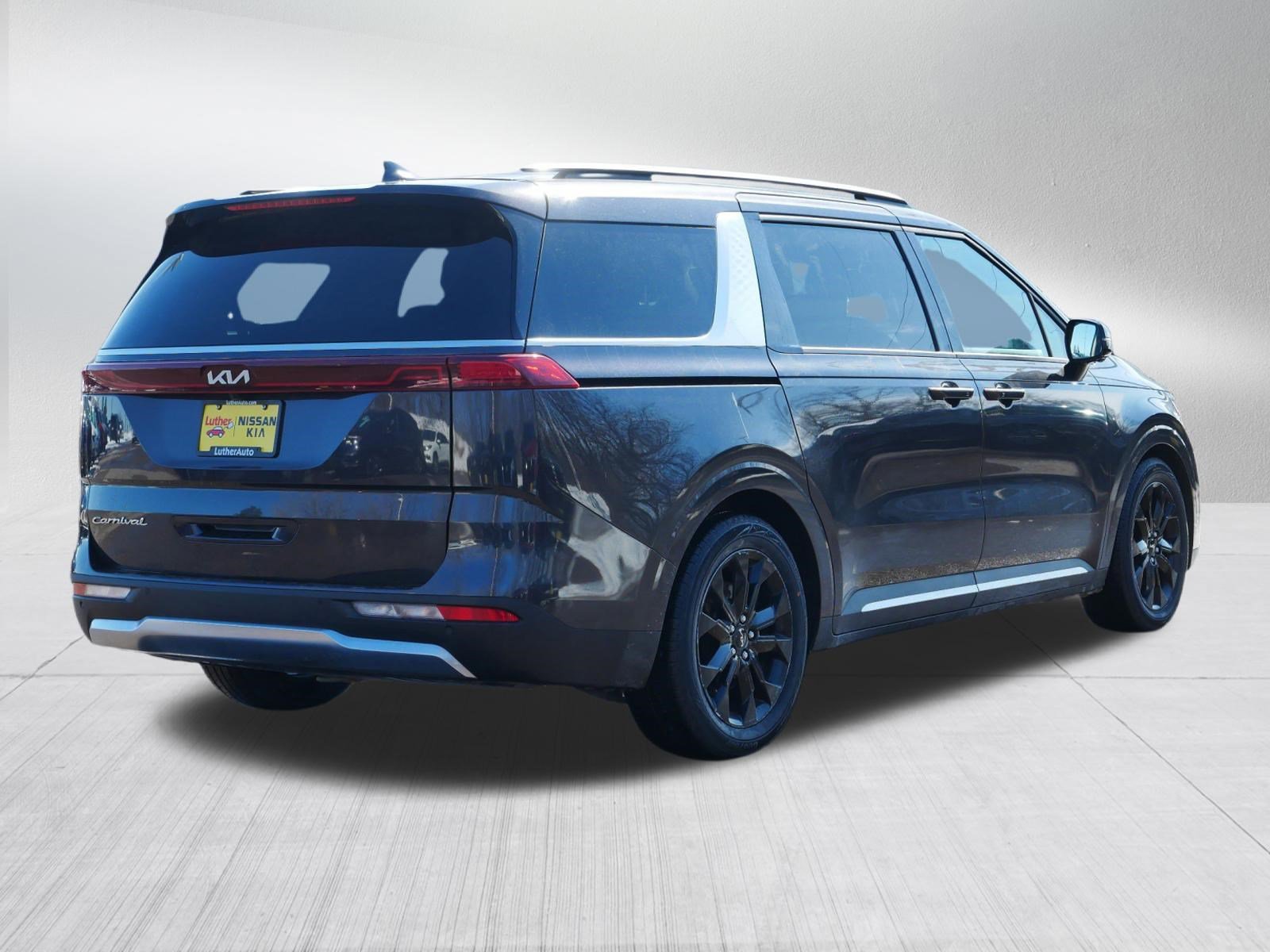 Certified 2022 Kia Carnival SX Prestige image 7
