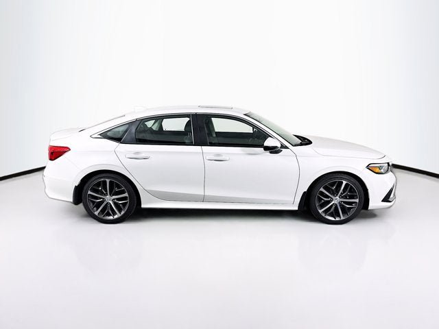 Used 2022 Honda Civic Touring image 4