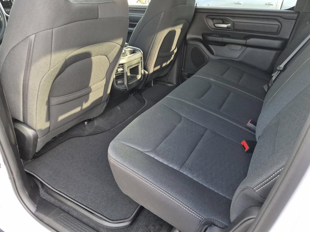 New 2026 RAM 1500 Express AWD/4WD image 18