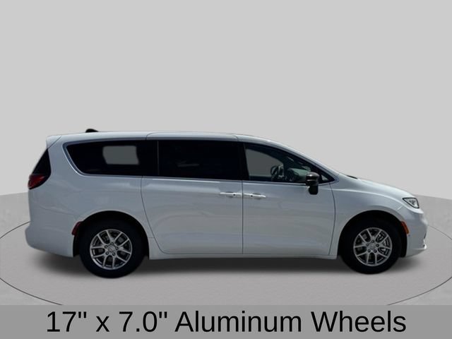 New 2026 Chrysler Pacifica Select FWD image 9