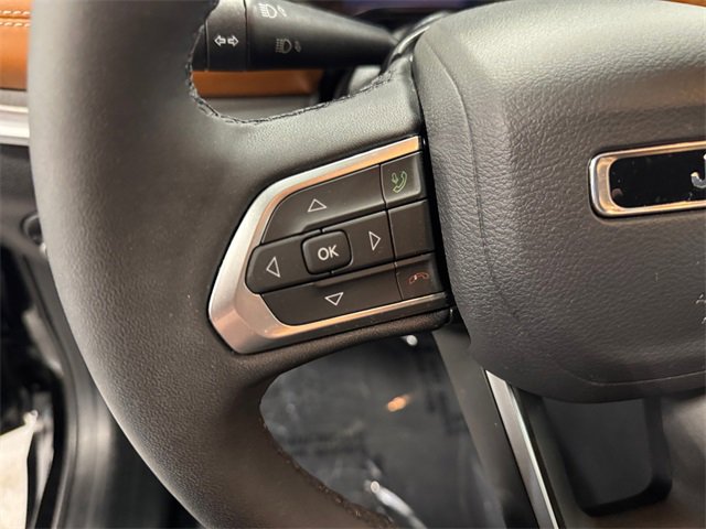 Used 2024 Jeep Compass Limited image 18