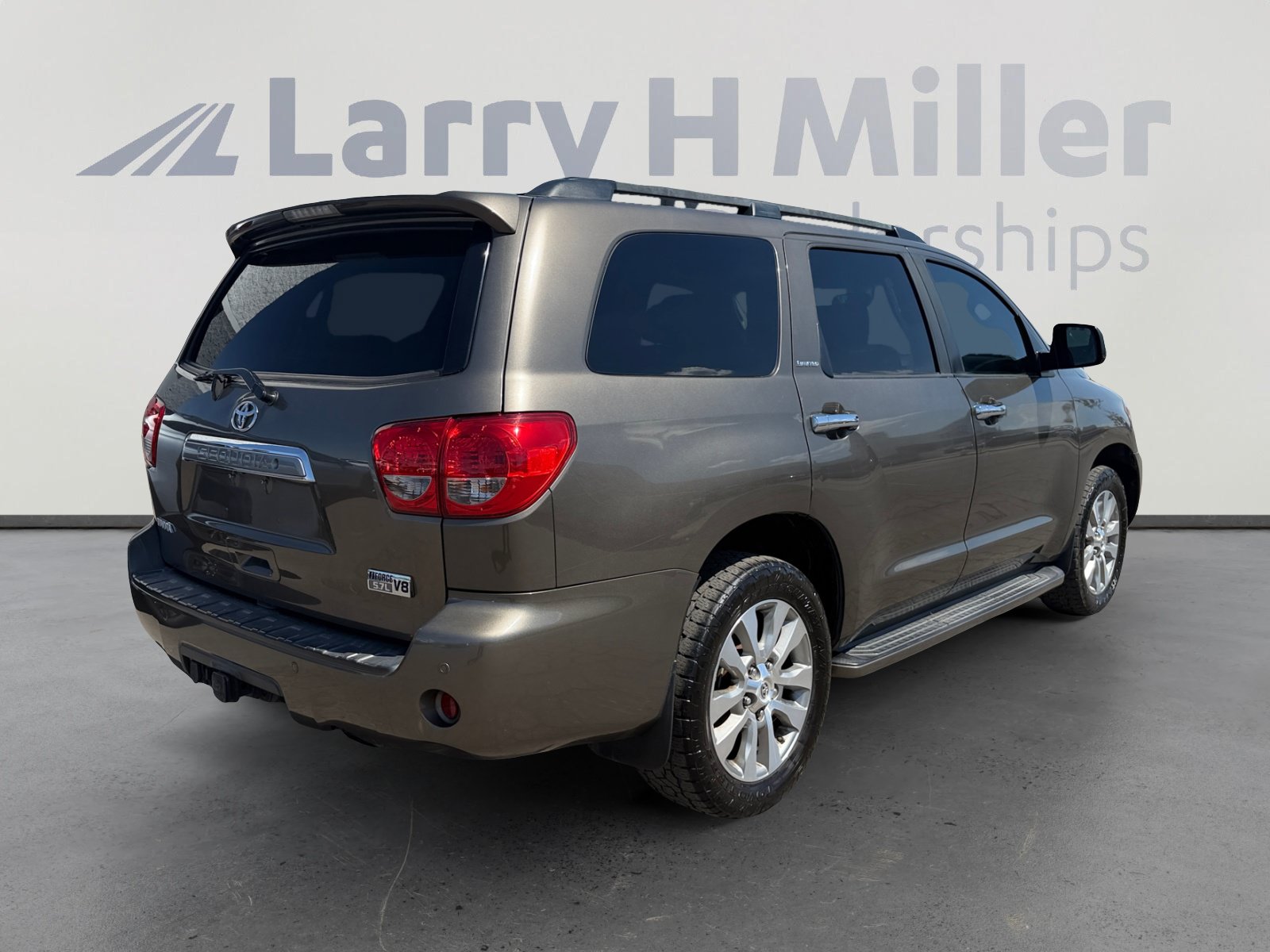 Used 2008 Toyota Sequoia Limited w/ Cold Area Pkg AWD/4WD image 5
