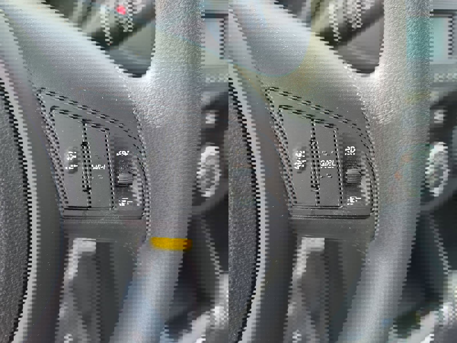 Used 2012 Kia Forte Koup EX image 18