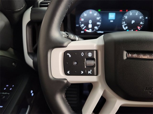 Used 2025 Land Rover Defender 110 S image 28
