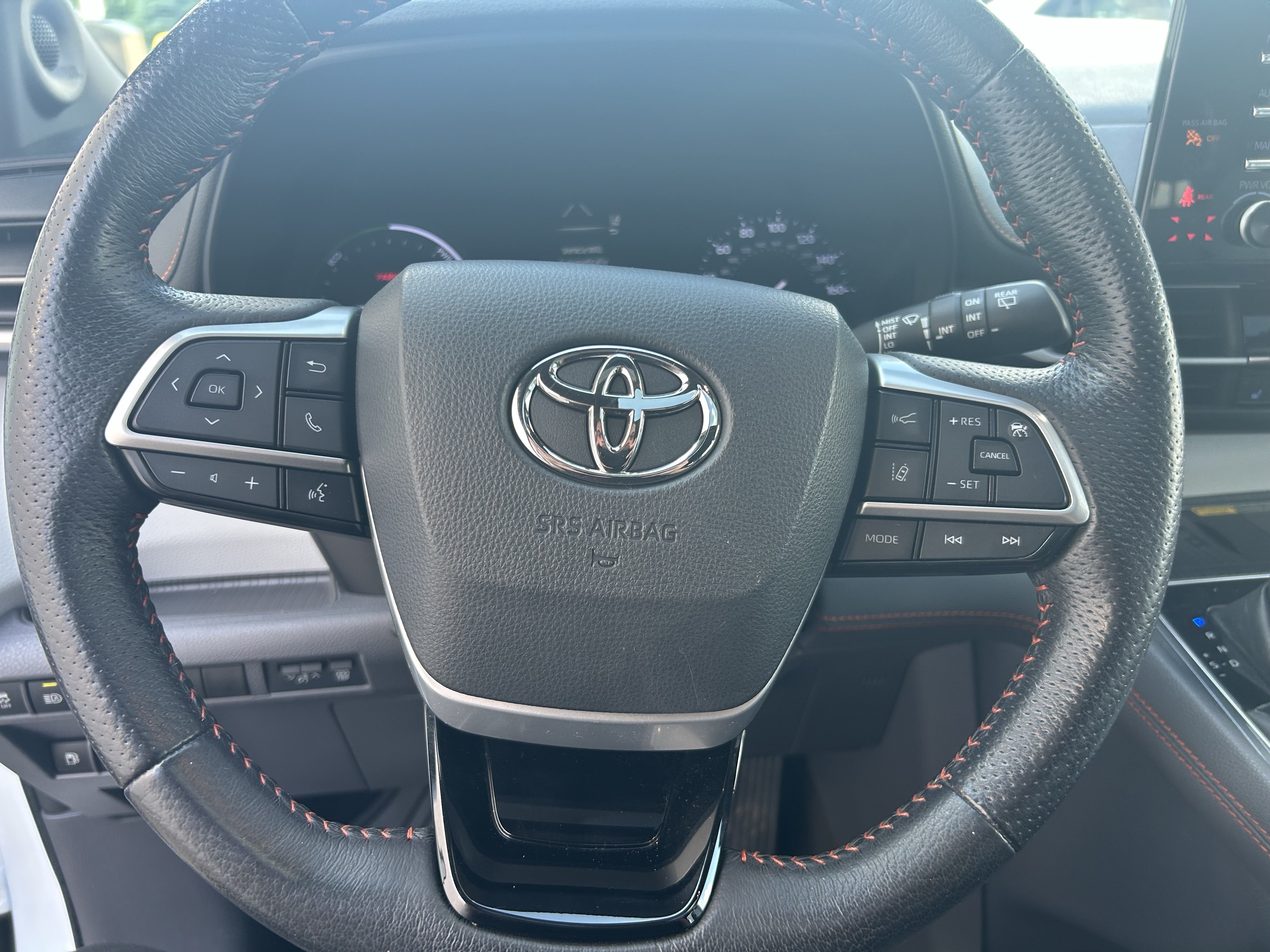Certified 2022 Toyota Sienna XSE w/ XSE Plus Package FWD image 24