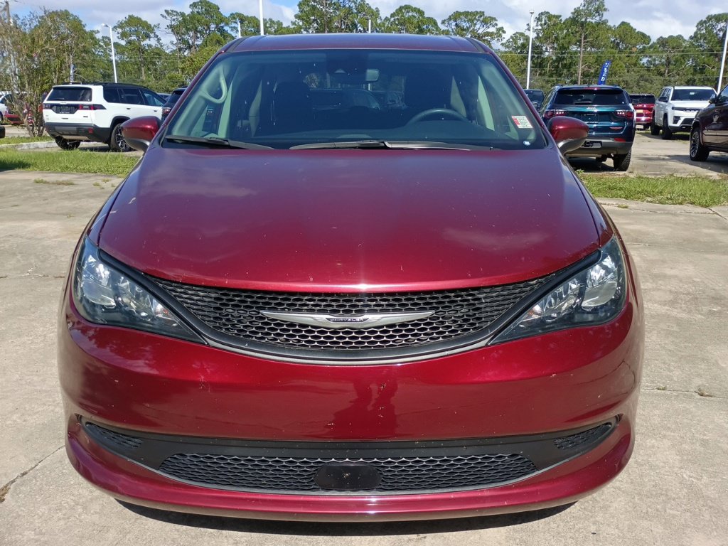 Certified 2023 Chrysler Voyager LX FWD image 2