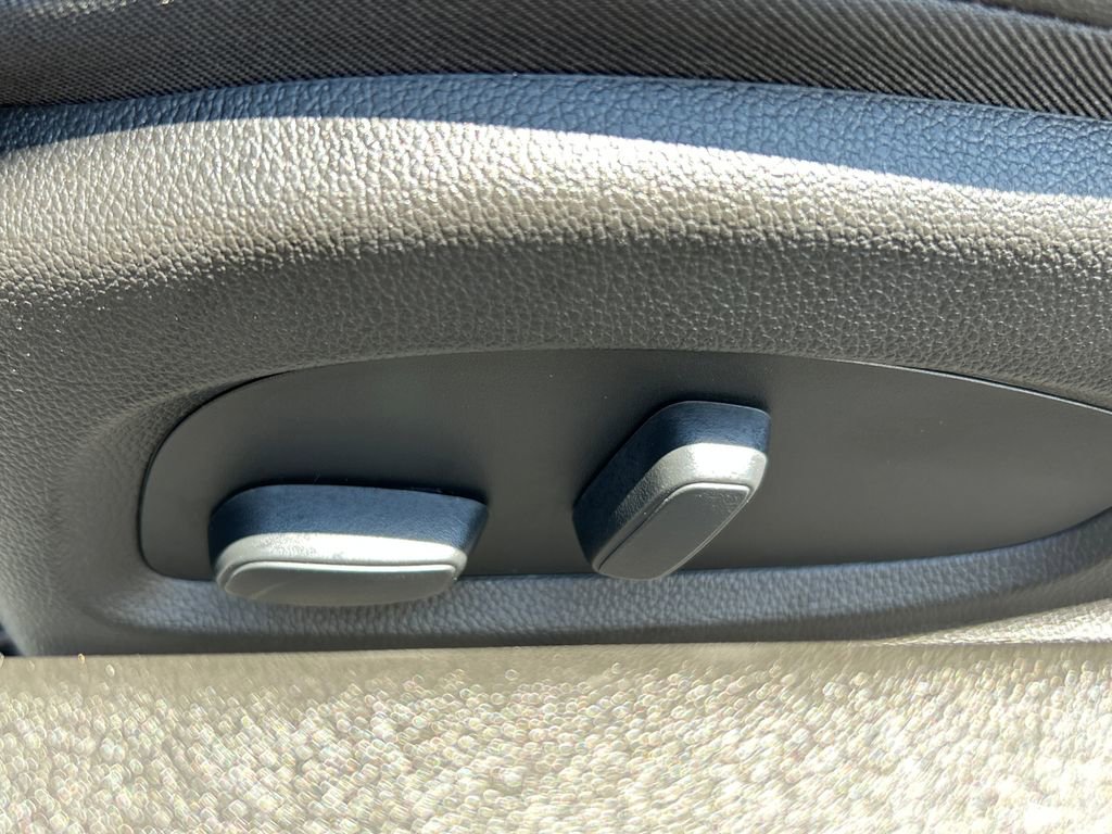 Used 2021 Chevrolet Camaro SS RWD image 16