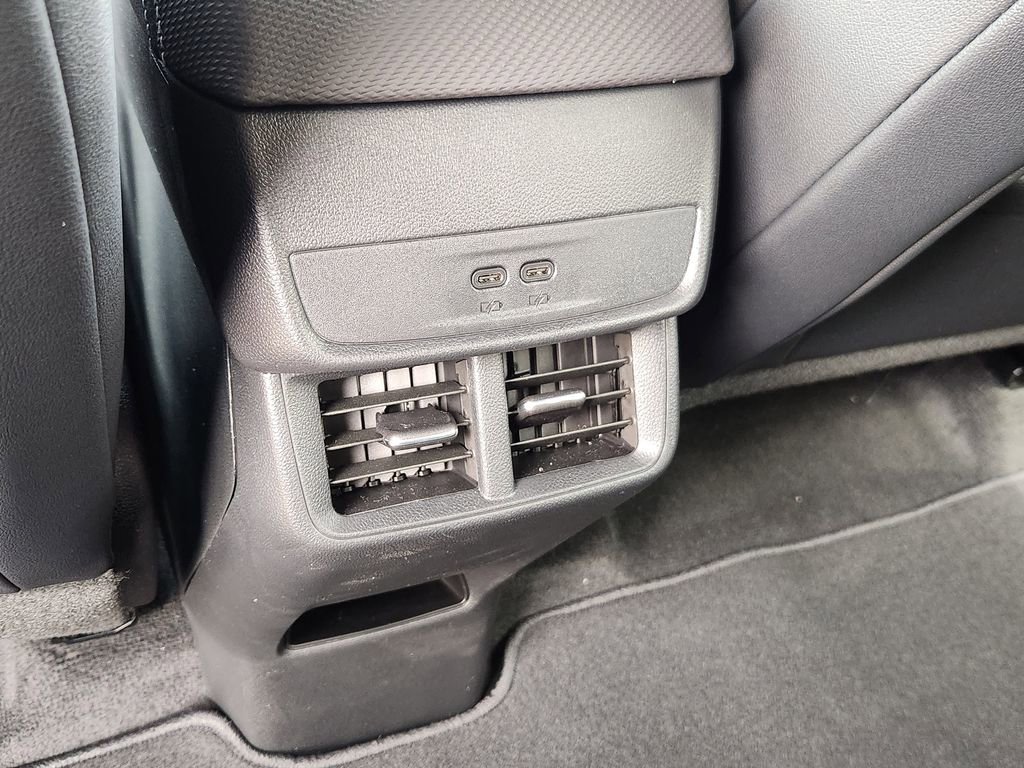 New 2026 Chevrolet Equinox LT w/ Convenience Package II image 33