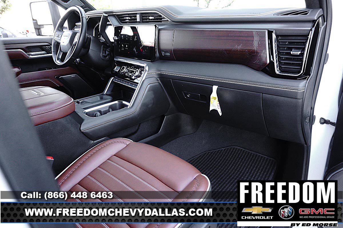 Used 2024 GMC Sierra 2500 Denali Ultimate w/ Max Trailering Package AWD/4WD image 8