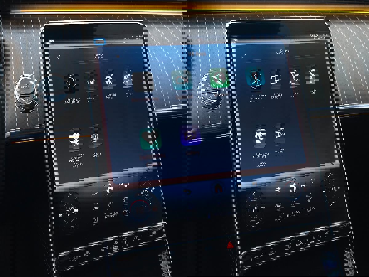 Used 2021 Mercedes-Benz S 580 4MATIC Sedan w/ Warmth & Comfort Package image 59